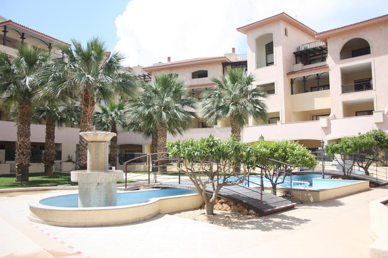 Queens Gardens 2 Bedrooms * Paphos